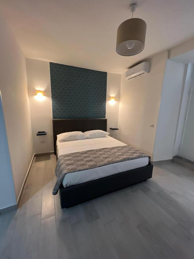 Cristiano Room Neapel Exterior foto