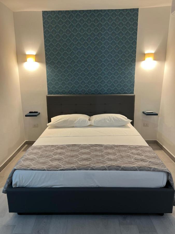 Cristiano Room Neapel Exterior foto